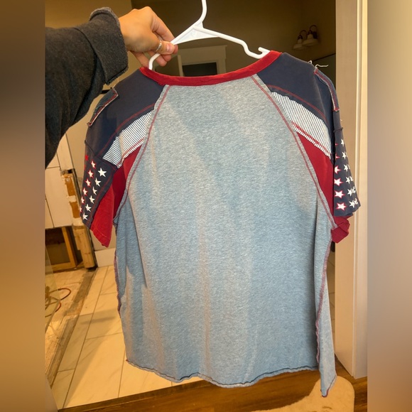 Easel Patriotic Patchwork T - Picture 4 of 4